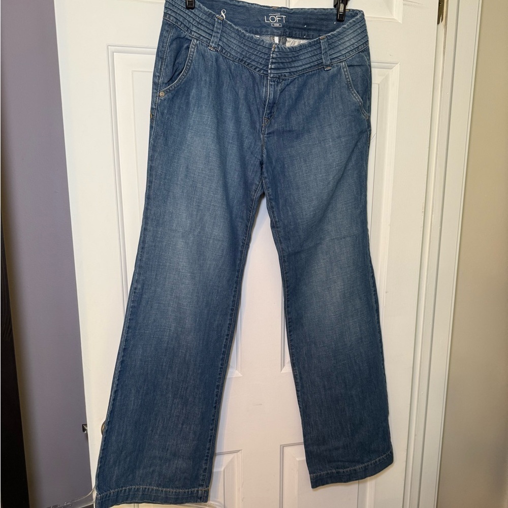Ann Taylor Loft Womans Ribbed Waist Jeans Size 8 Flare Leg Medium Wash 33” Waist